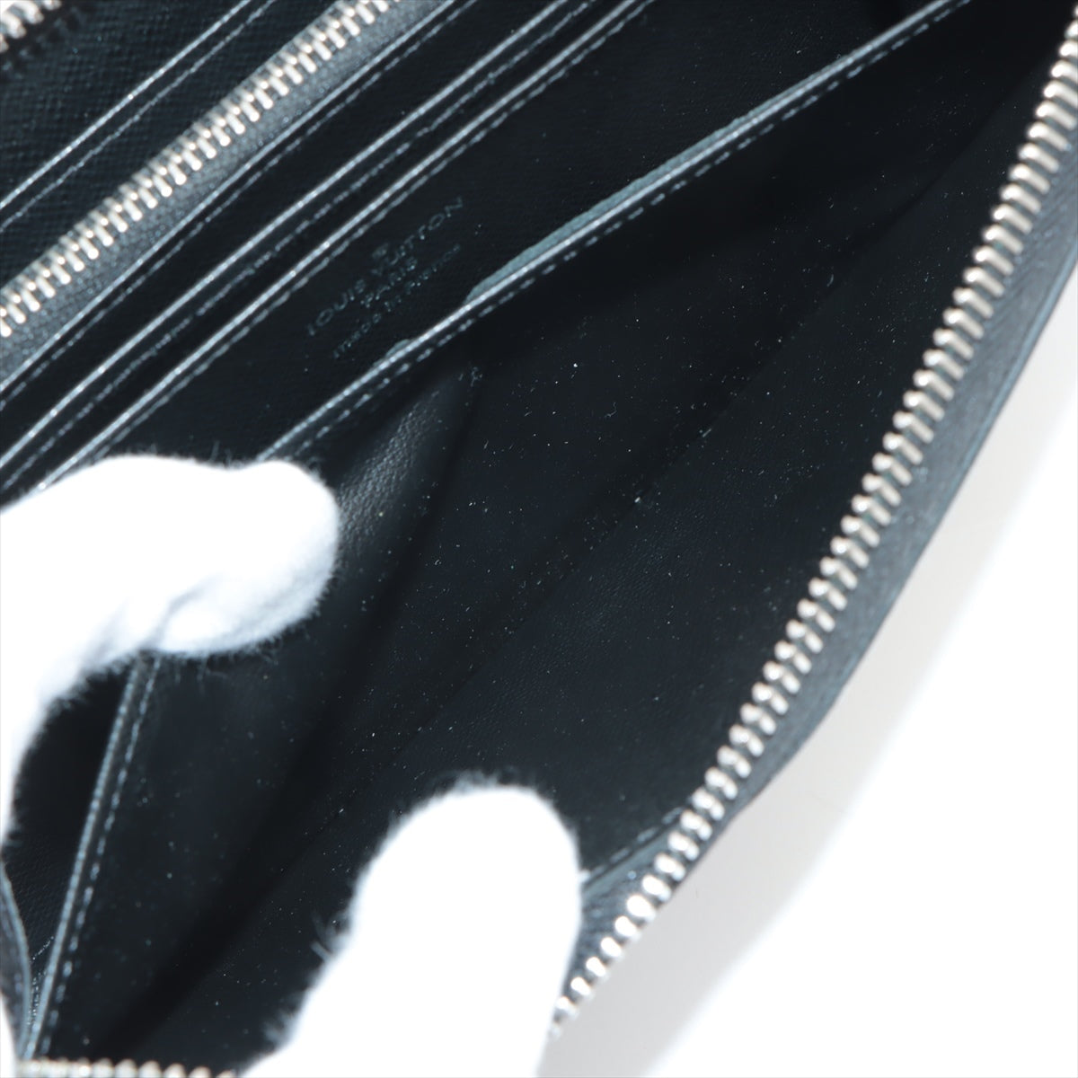 Louis Vuitton Epi  Wallet M61857 Noneir Round Zip Wallet