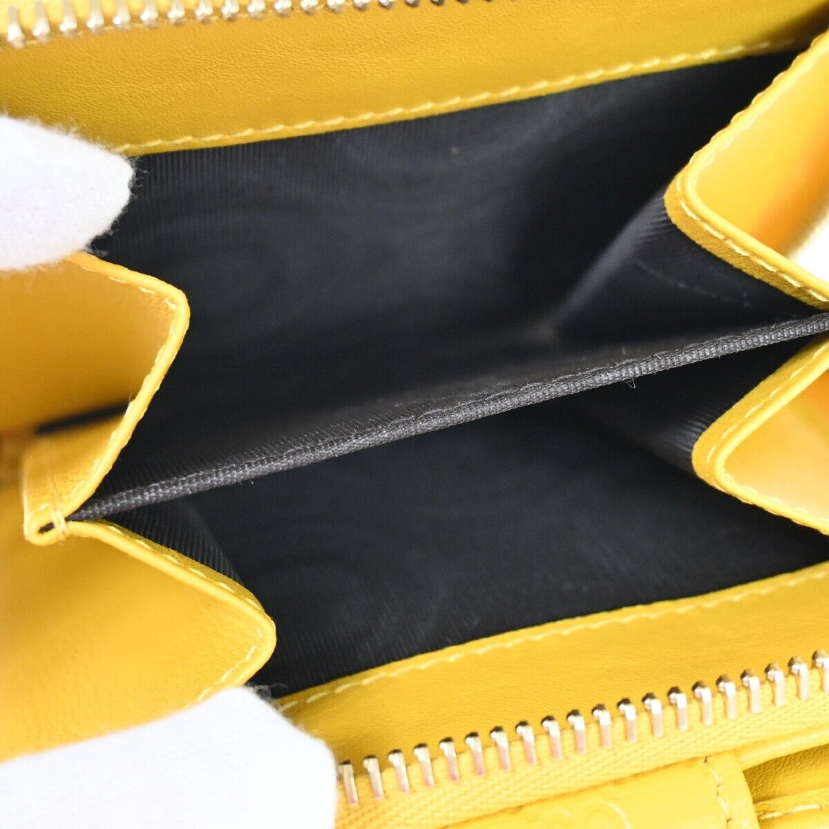 Gucci Micro Guccissima  Leather Wallet  ()