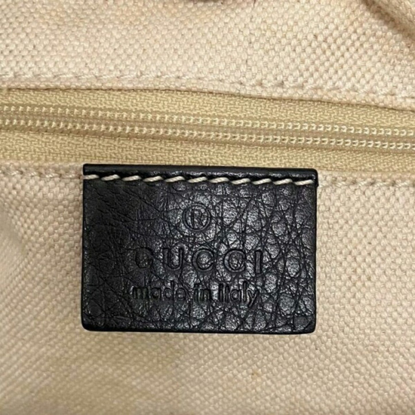 Gucci Sukey  Leather Handbag ()
