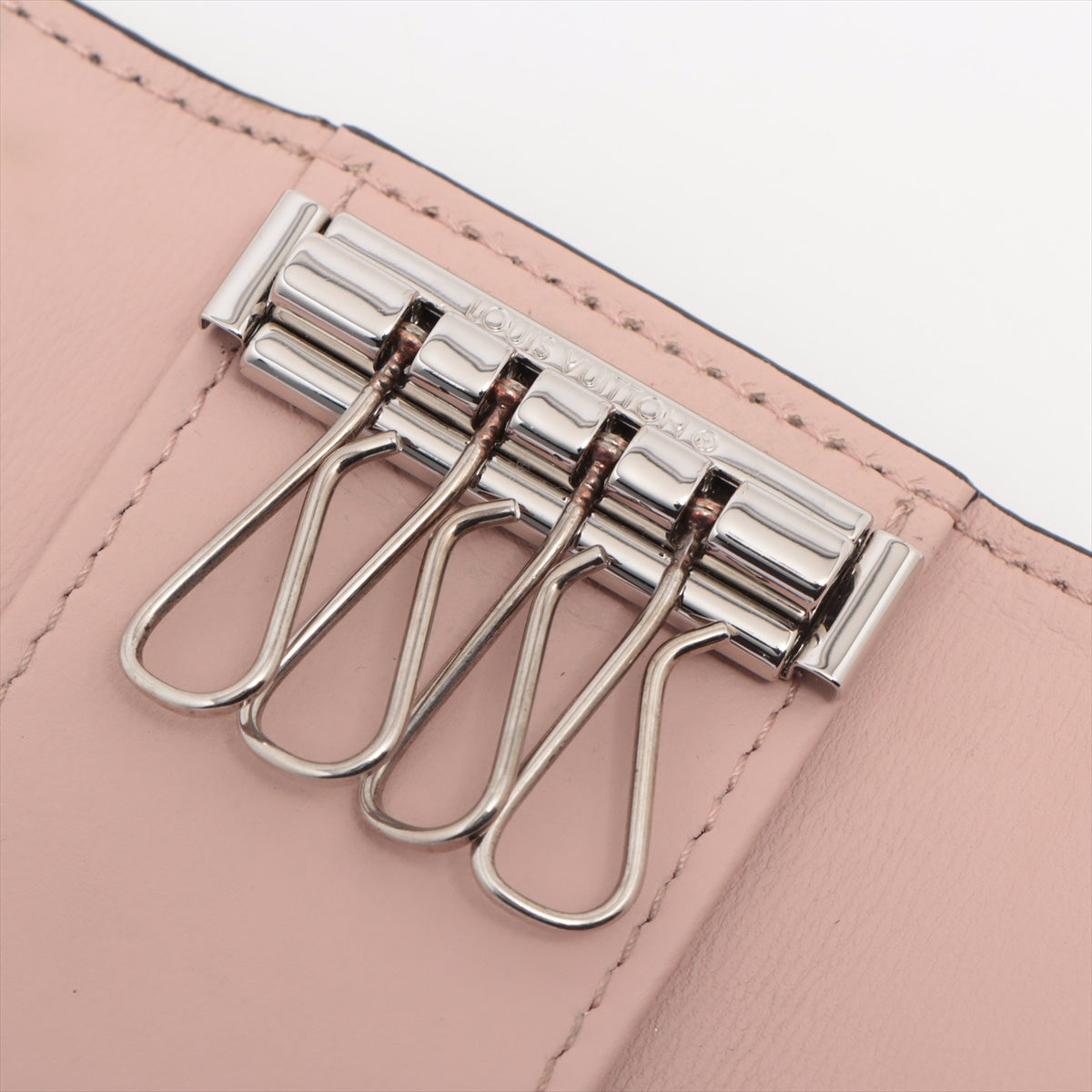 Louis Vuitton Machina Multicle 4   Pink Keycase  Reaction
