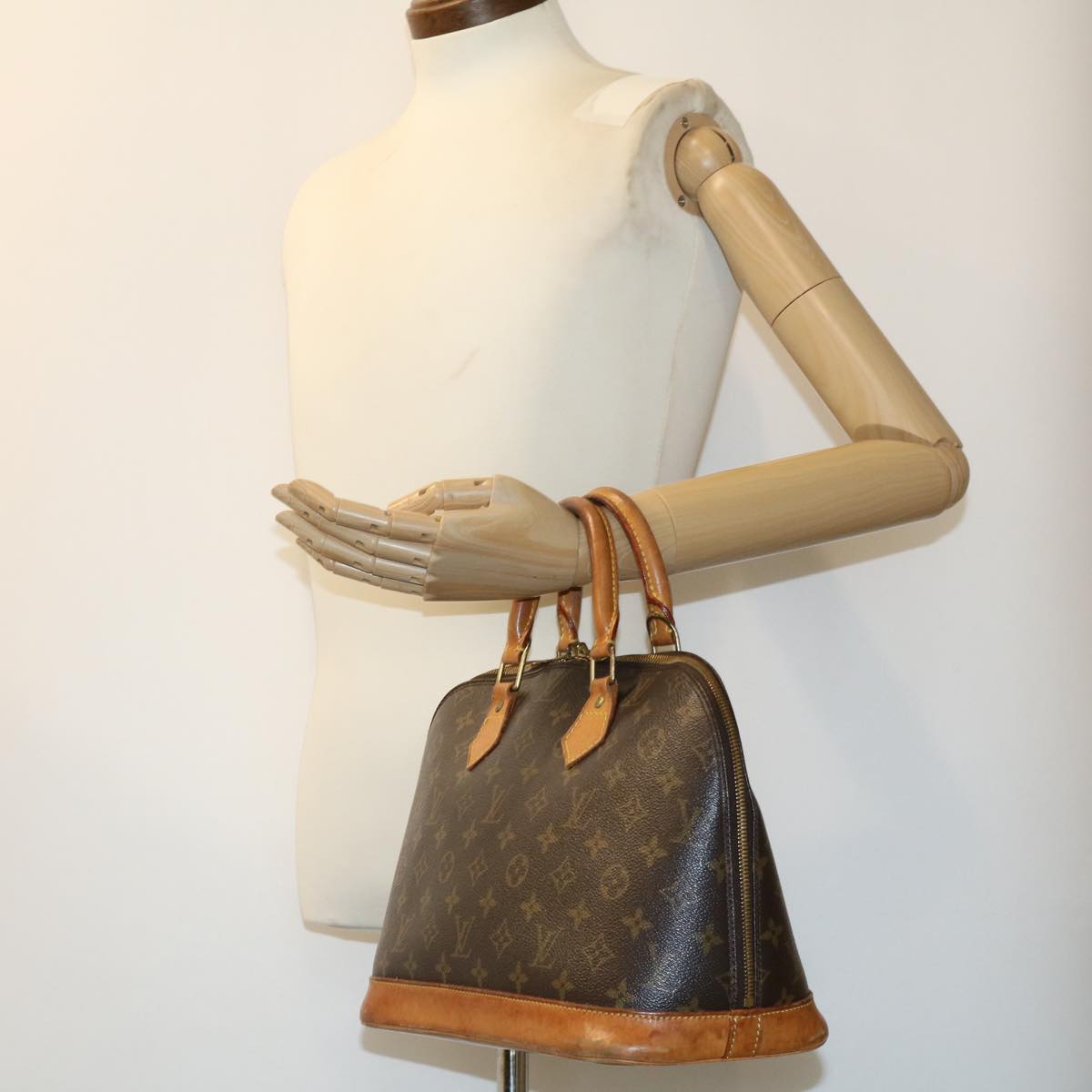LOUIS VUITTON Monogram Alma Hand Bag M51130 LV cl149