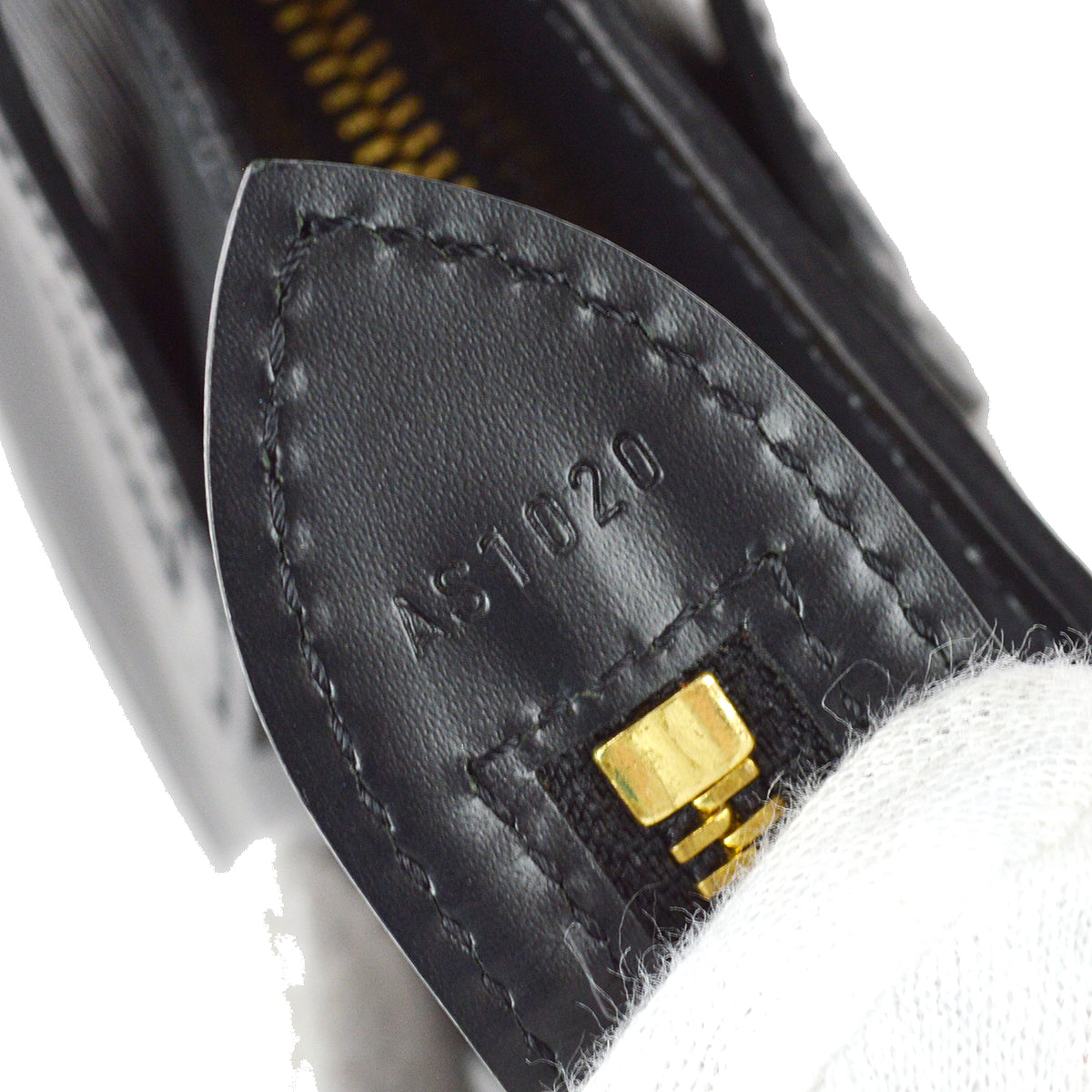 Louis Vuitton 2000 Black Epi Saint Jacques M52272