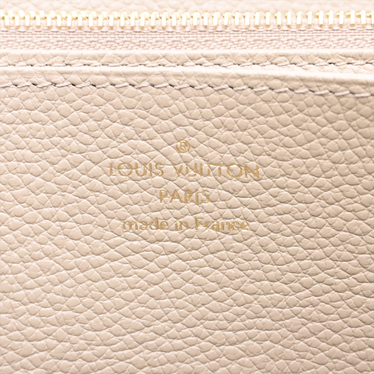 Louis Vuitton Vial Monogram Implant Zippyr Wallet M69794 Turtle Cream Round Zipper Wallet