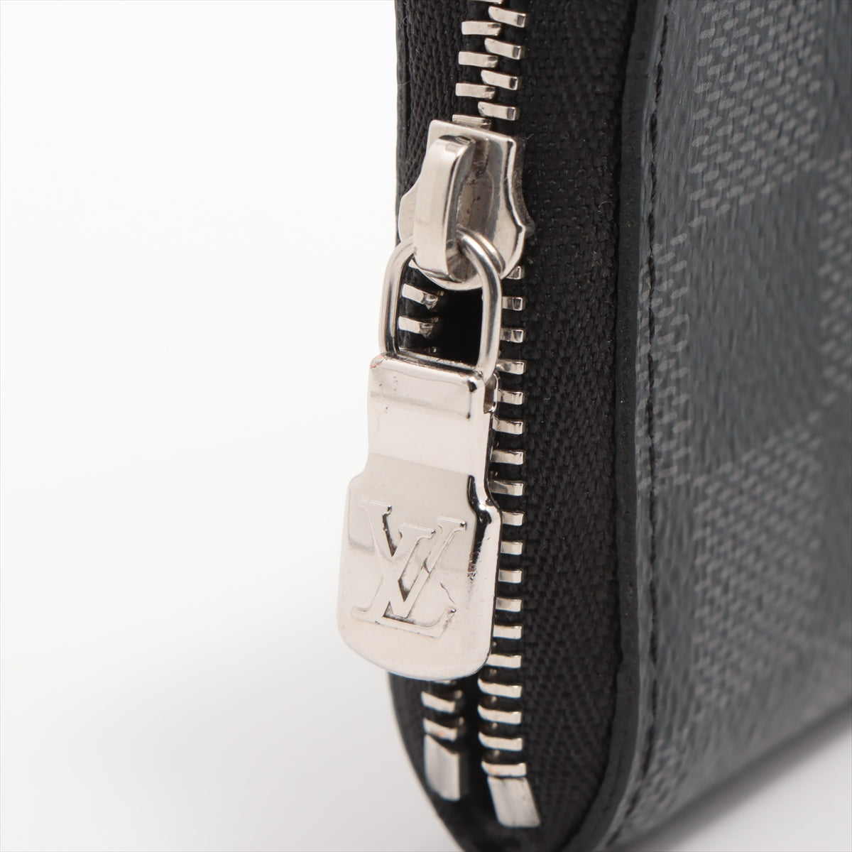 Louis Vuitton Damier Graphit Zippyr Coin Pass N63076 Black Coin Case  Reaction