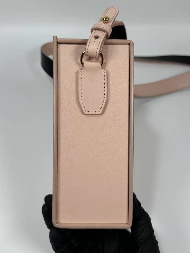 Luxury Fendi shoulder bag