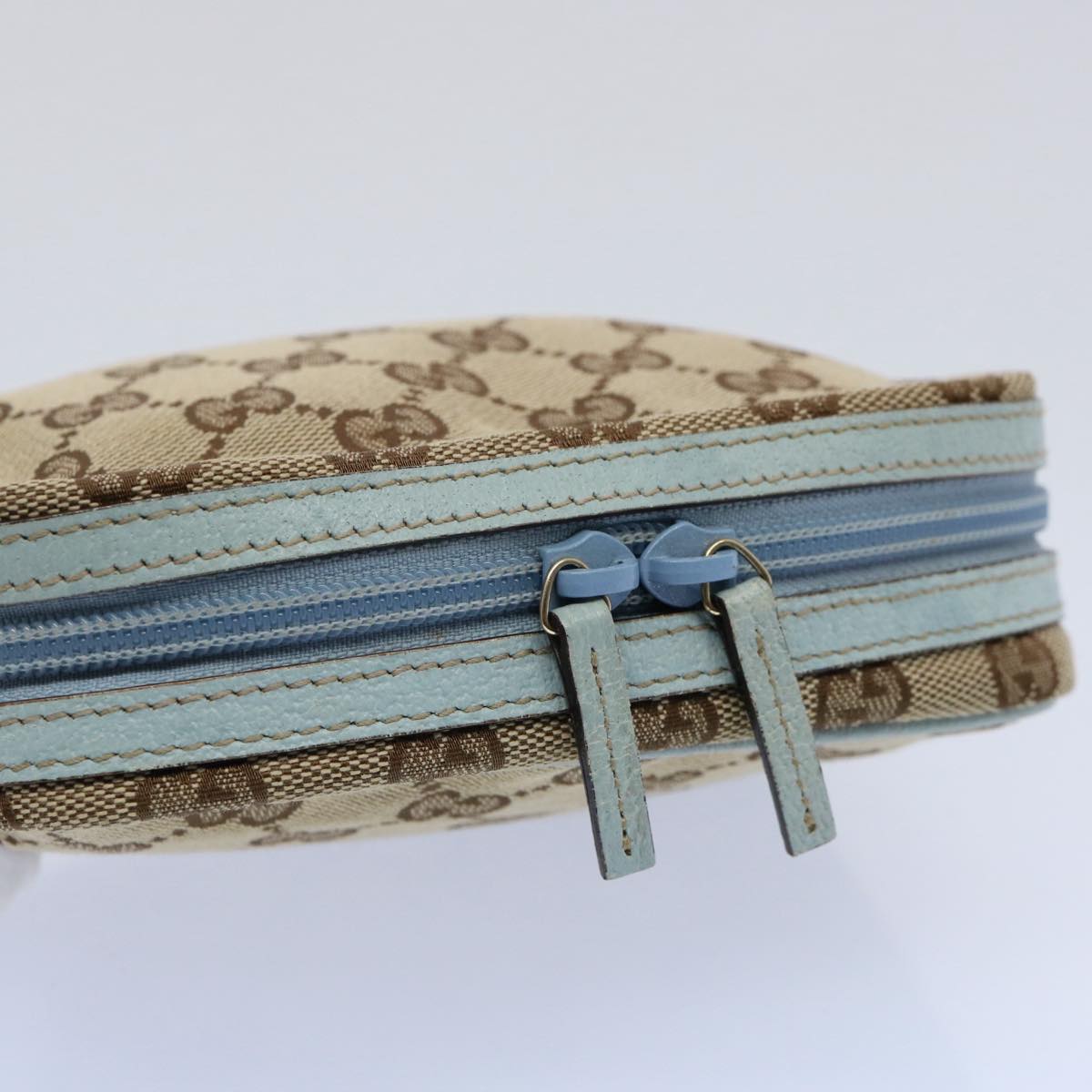Gucci Gg Canvas  Canvas Clutch Bag ()