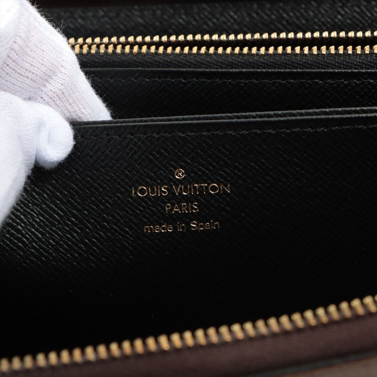Louis Vuitton Giant Monogram Reversee Zippie Wallet M69353 Black X Brown Round Zip Wallet