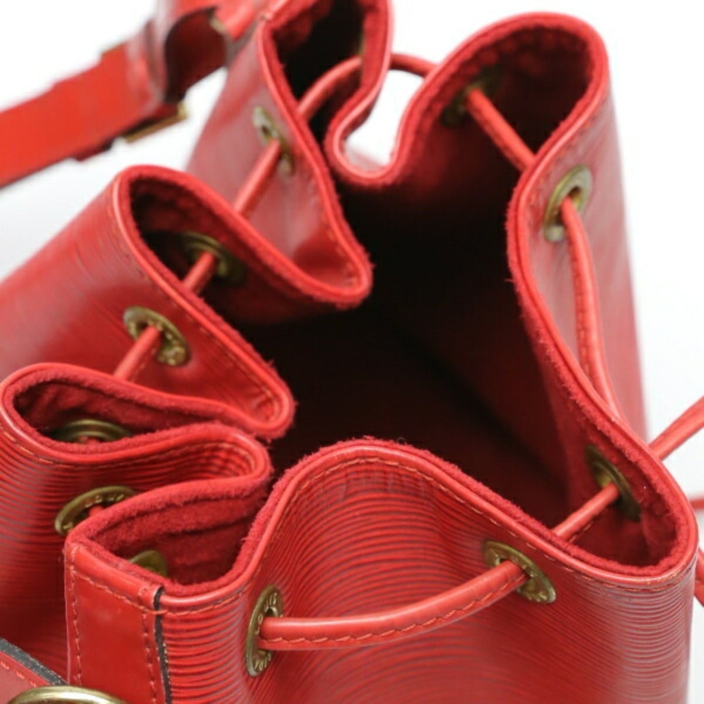 Louis Vuitton Petit Noé  Leather Shoulder Bag ()