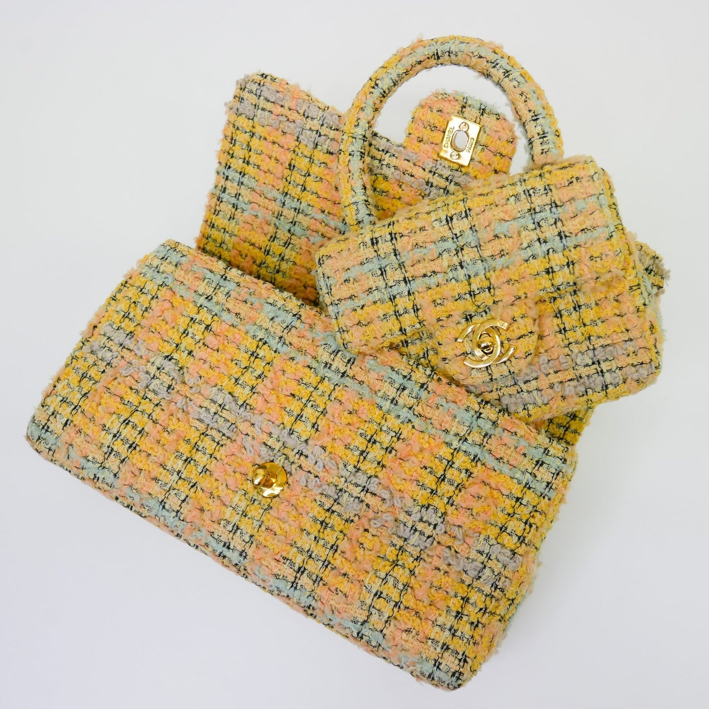 Luxury Chanel 1994 Yellow Tweed Handbag Set