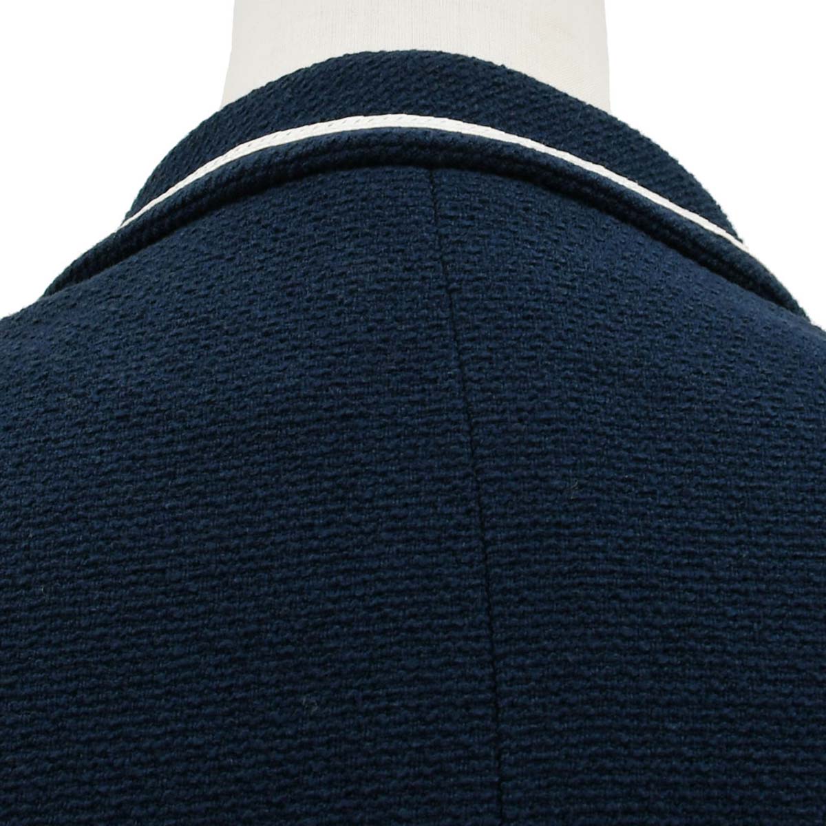 Luxury Chanel 1995 Spring CC-buttons bouclé cropped jacket #44