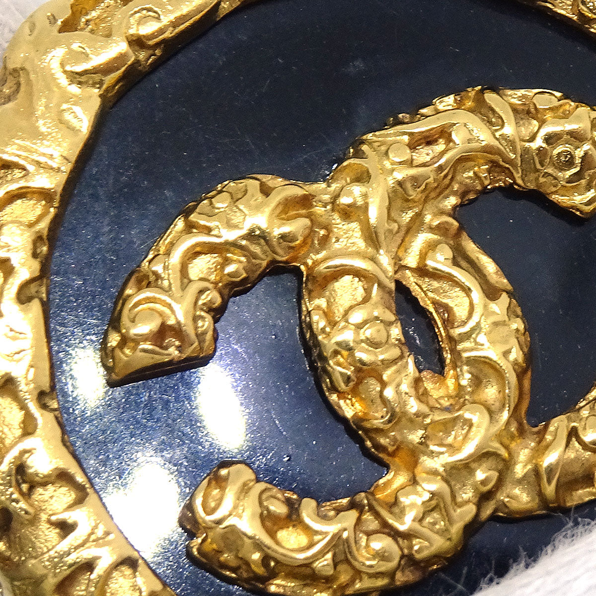 Luxury Chanel 1993 Brooch Pin Gold Black