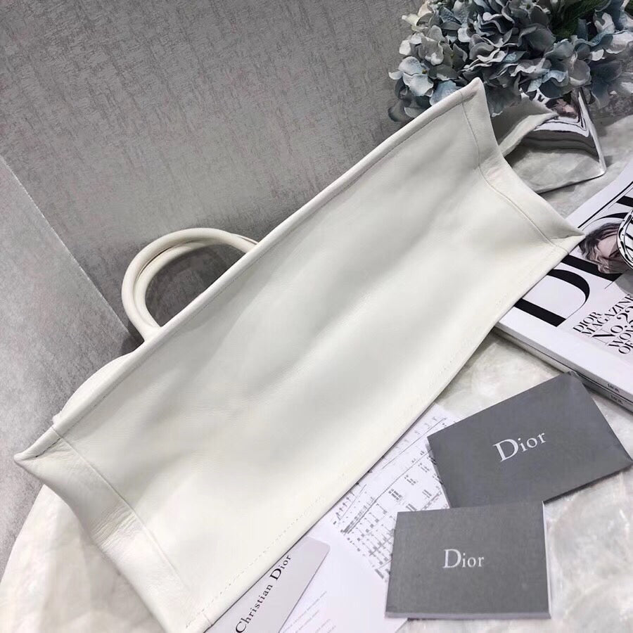 Luxury DiorSurrealism Book Tote In White Printed Calfskin