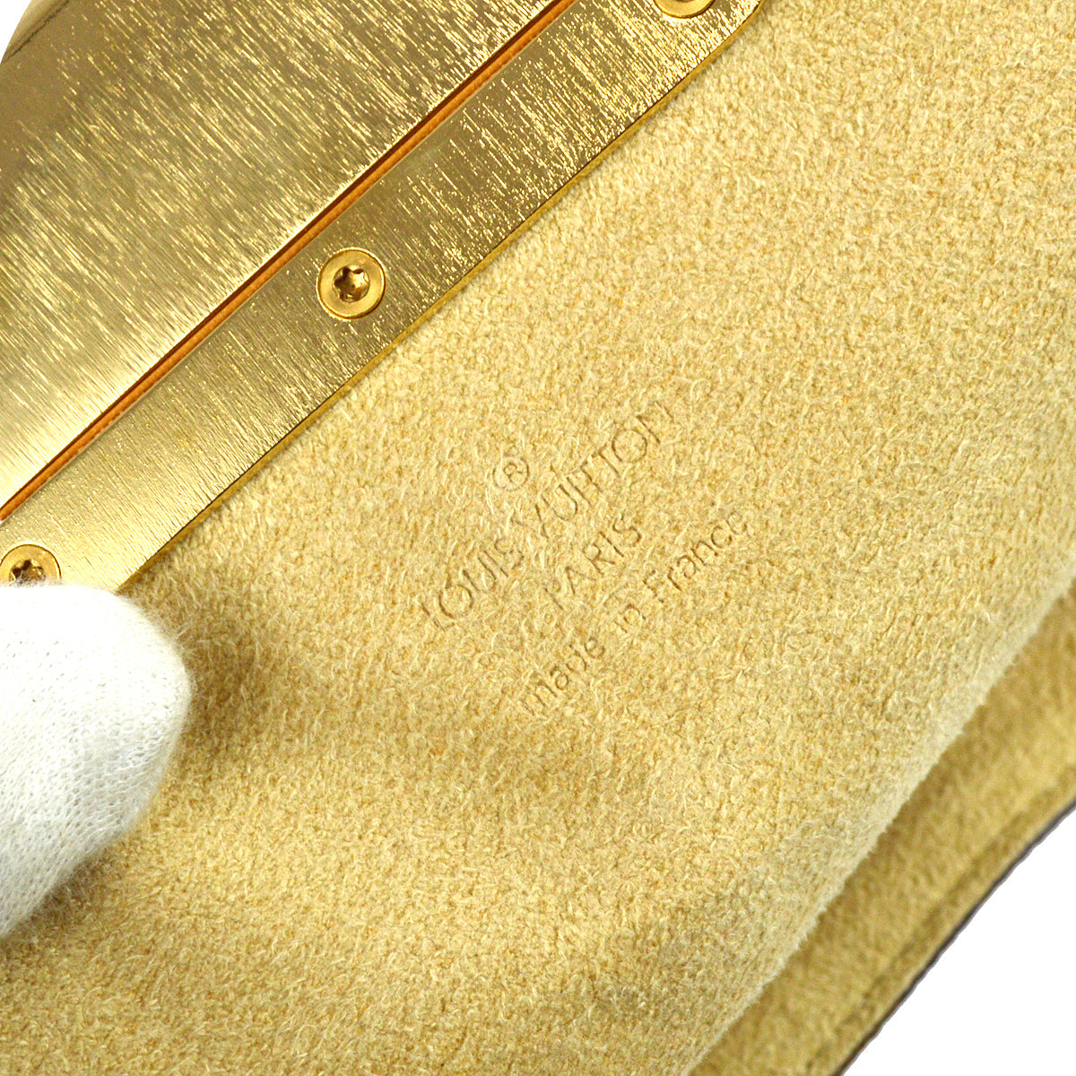 Louis Vuitton 2006 Pochette Beverly Monogram M40122