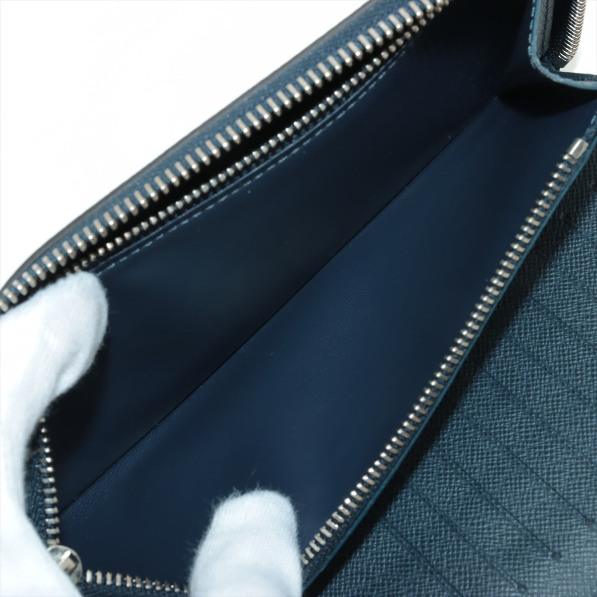 Louis Vuitton Taiga Zippy Wallet Vertical M30510 Blue Marine Wallet