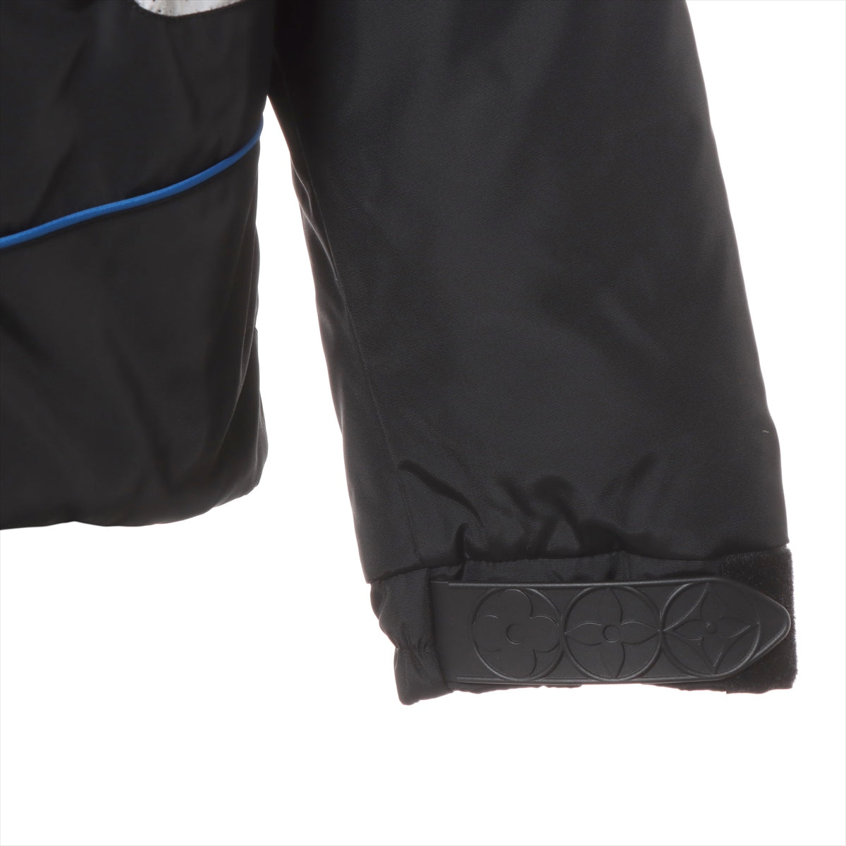 Louis Vuitton 20SS Nylon Jacket 46 Men Blue  Black HIB30WRWK Yogurt on the right shoulder