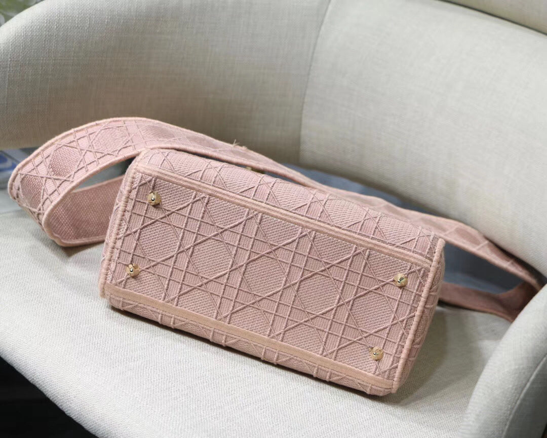 Luxury DiorMedium Lady D-Lite Bag In Pink Embroidered Canvas