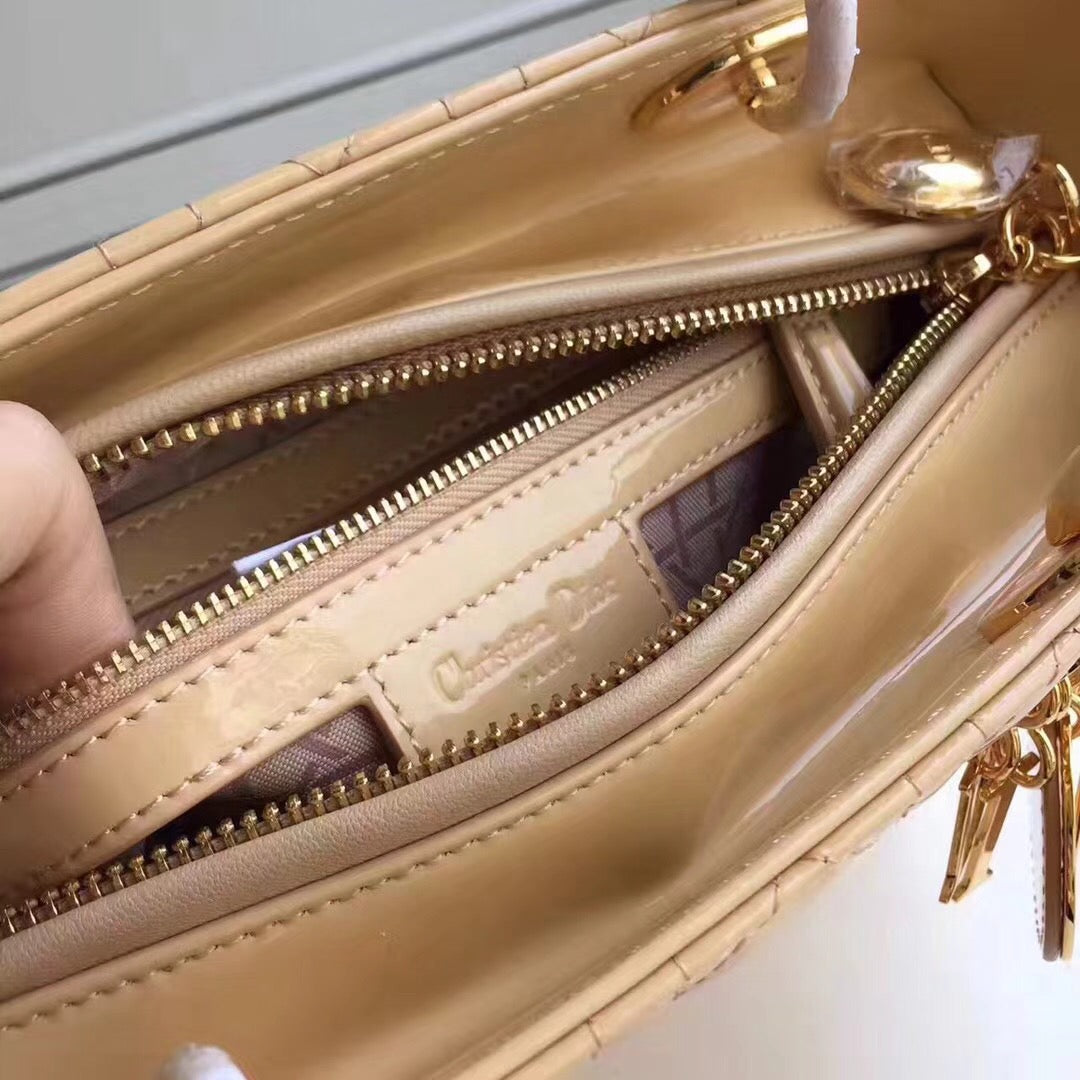 Luxury DiorMedium Lady Luxury DiorBag In Apricot Patent Leather