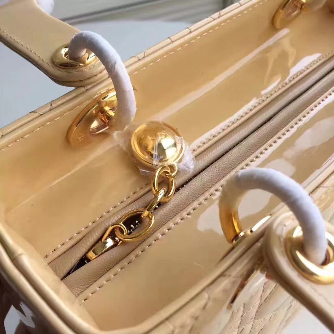 Luxury DiorMedium Lady Luxury DiorBag In Apricot Patent Leather