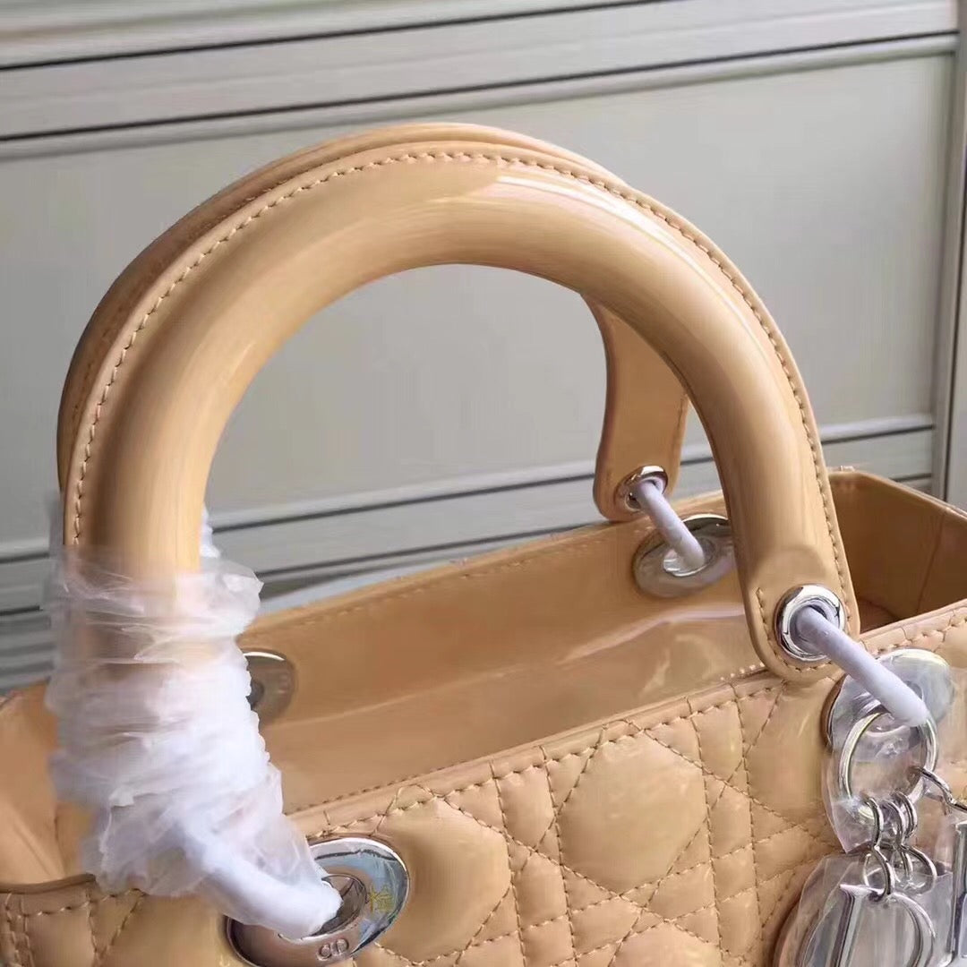 Luxury DiorMedium Lady Luxury DiorBag In Apricot Patent Leather