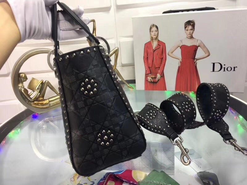 Luxury DiorMedium Lady Luxury DiorBag In Black Studded Calfskin