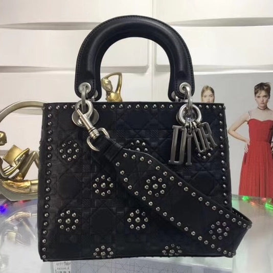 Luxury DiorMedium Lady Luxury DiorBag In Black Studded Calfskin