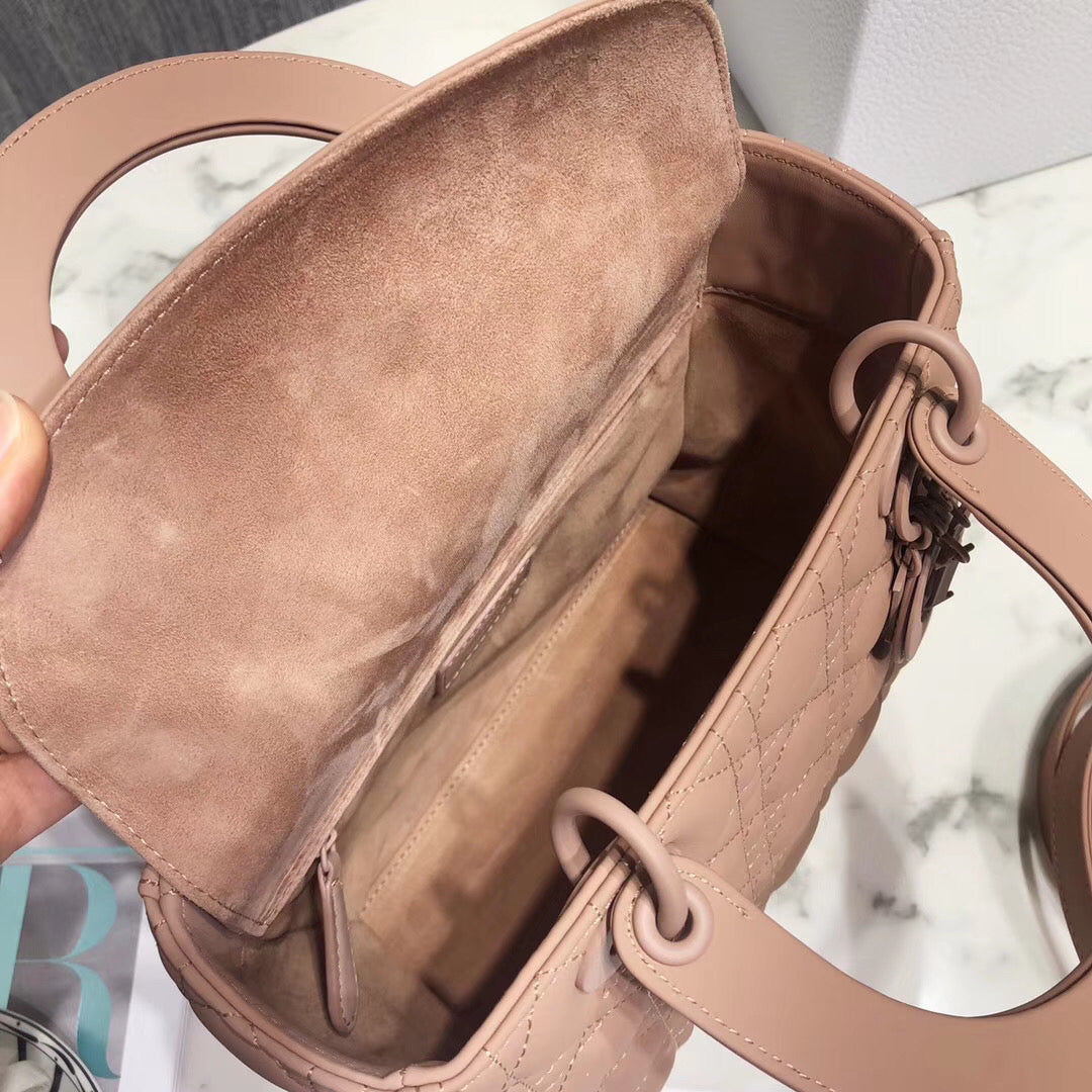 Luxury DiorMedium Lady Luxury DiorBag In Powder Ultra Matte Calfskin