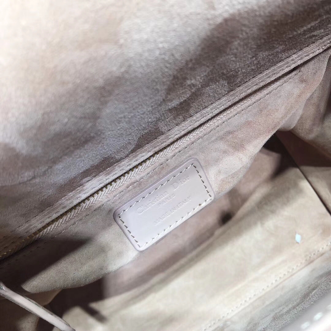 Luxury DiorMedium Lady Luxury DiorBag In Powder Ultra Matte Calfskin