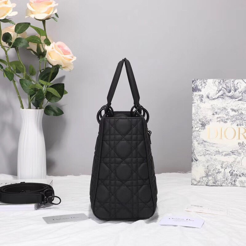 Luxury DiorMedium Lady Luxury DiorUltra-Matte So Black Bag
