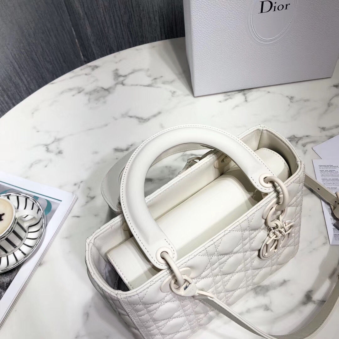 Luxury DiorMedium Lady Luxury DiorBag In White Ultra Matte Calfskin