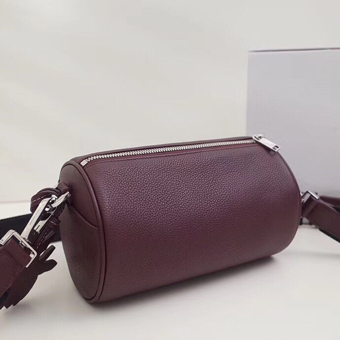 Luxury DiorRoller Pouch In Burgundy Grained Calfskin
