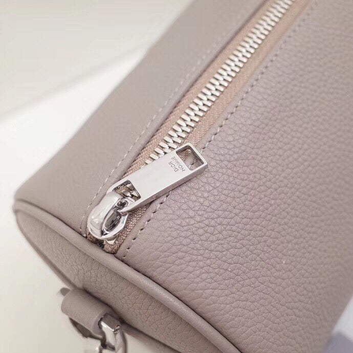 Luxury DiorRoller Pouch In Grey Grained Calfskin