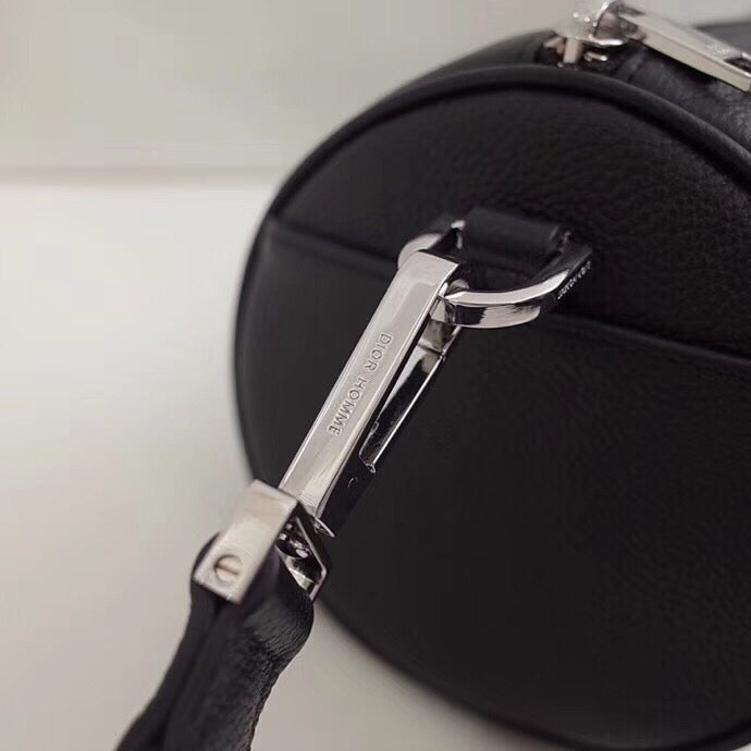 Luxury DiorRoller Pouch In Black Grained Calfskin