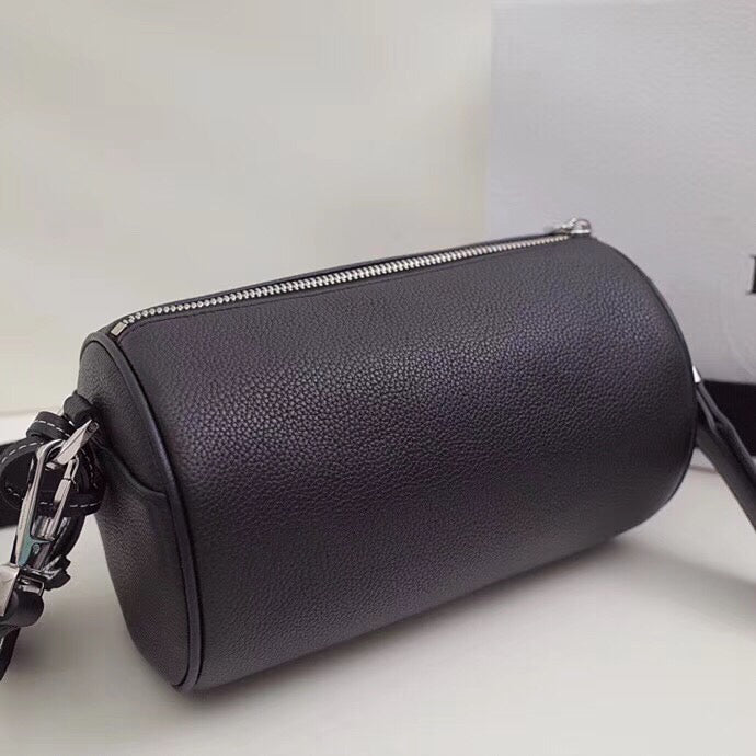 Luxury DiorRoller Pouch In Black Grained Calfskin