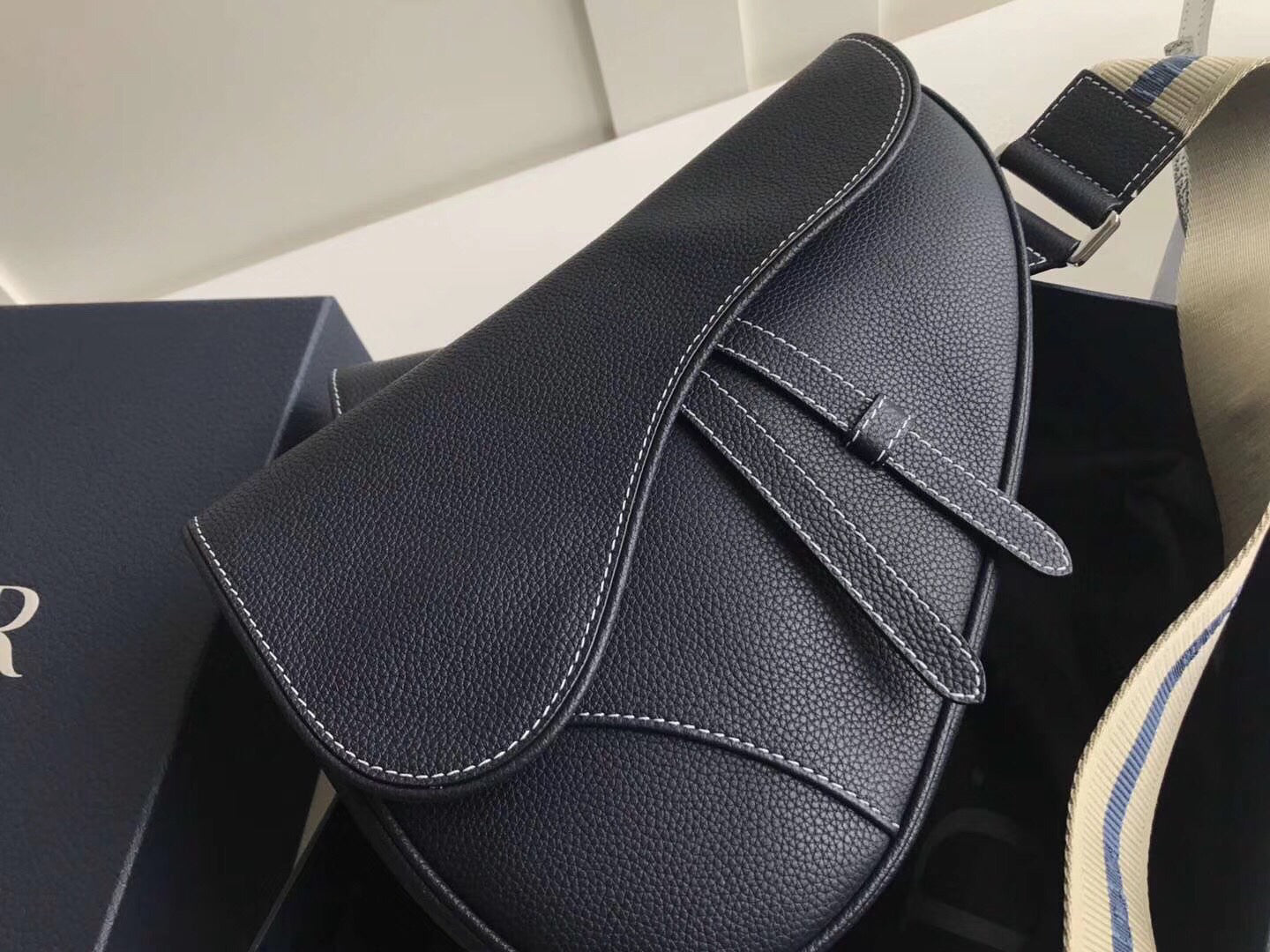 Luxury DiorMen's Saddle Belt Bag In Navy Grained Calfskin