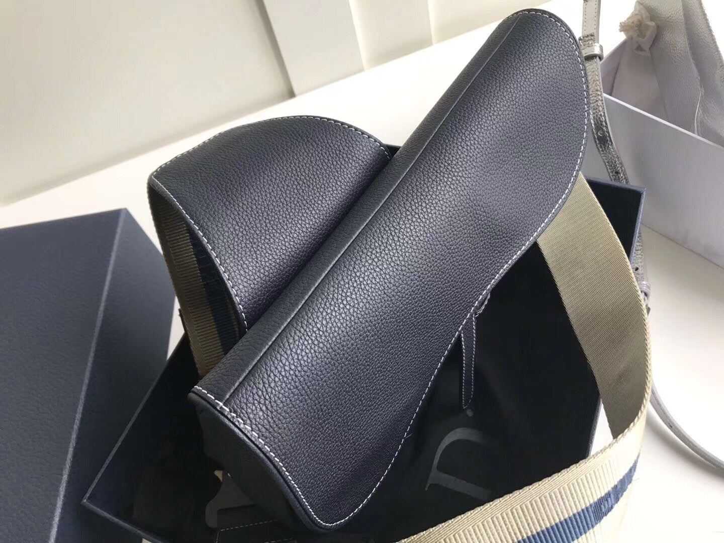 Luxury DiorMen's Saddle Belt Bag In Navy Grained Calfskin