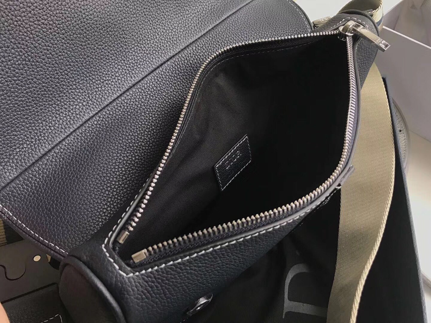 Luxury DiorMen's Saddle Belt Bag In Navy Grained Calfskin