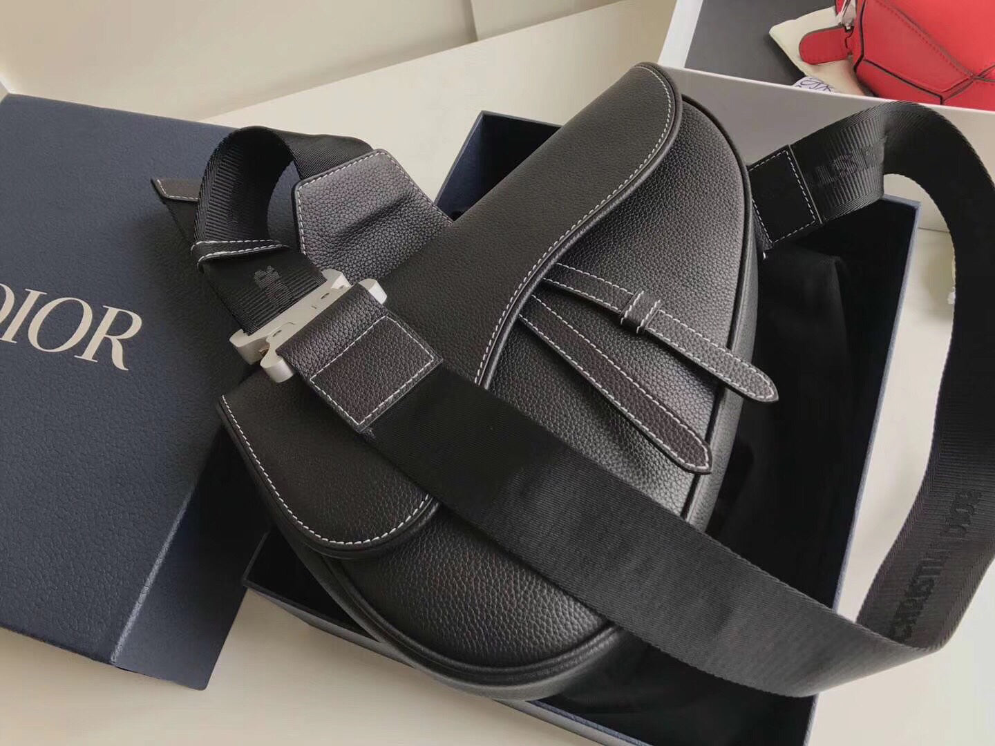 Luxury DiorMen's Saddle Belt Bag In Black Grained Calfskin