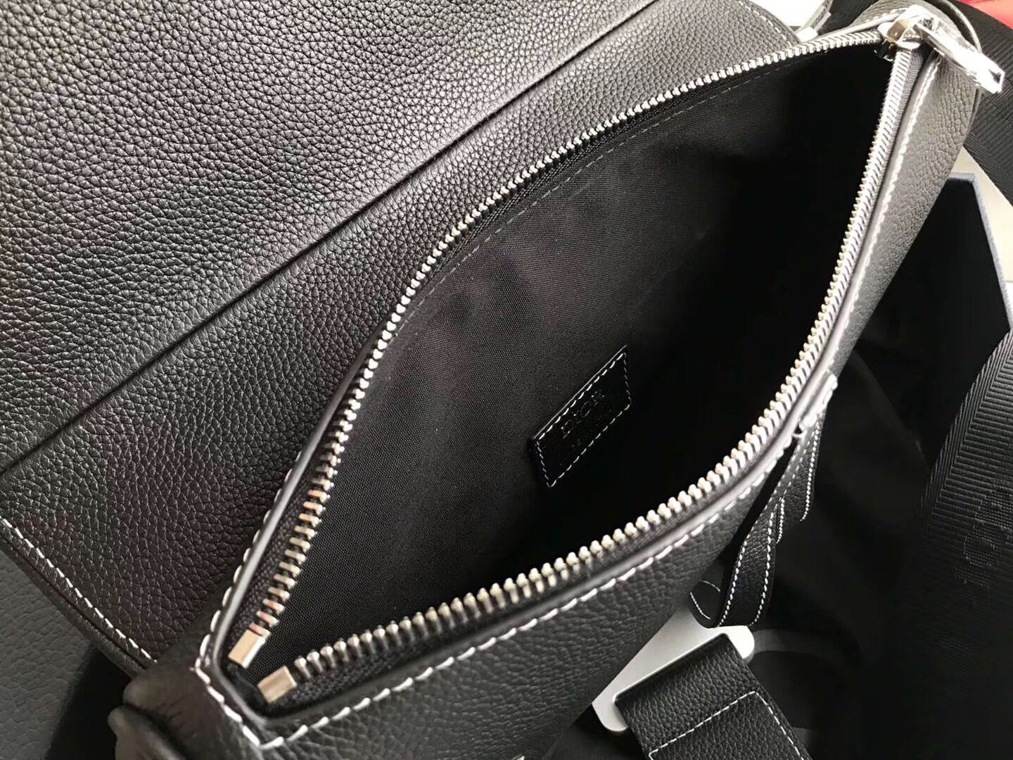 Luxury DiorMen's Saddle Belt Bag In Black Grained Calfskin
