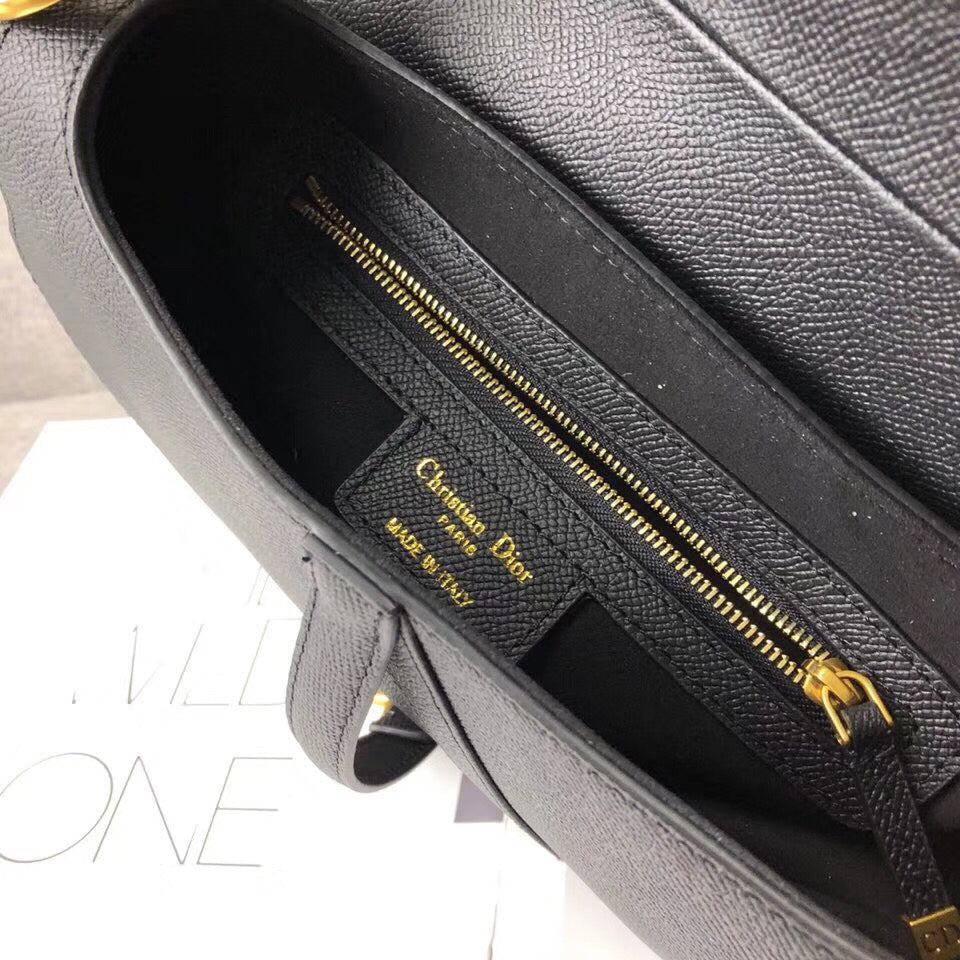 Luxury DiorSaddle Bag In Black Grained Calfskin