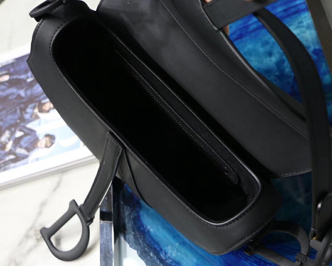 Luxury DiorSaddle Bag In Black Ultra Matte Leather