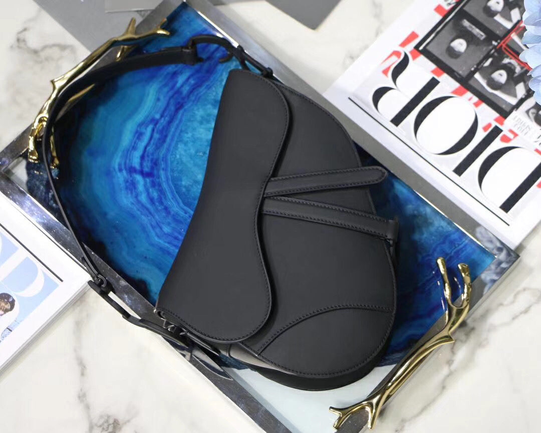 Luxury DiorSaddle Bag In Black Ultra Matte Leather