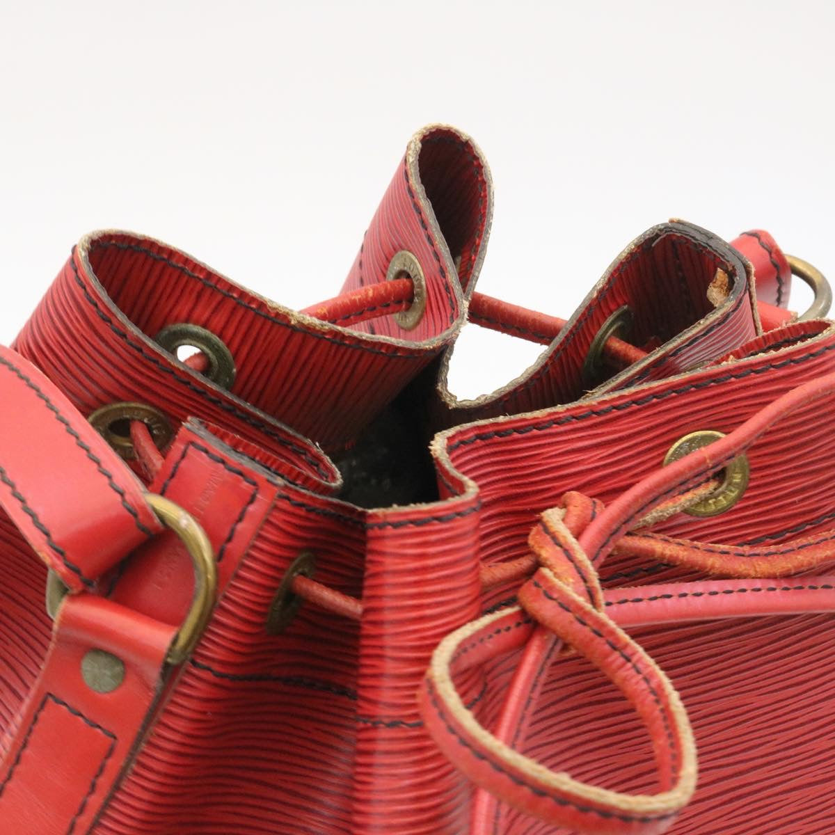 LOUIS VUITTON Epi Noe Shoulder Bag Red M44007 LV ds396