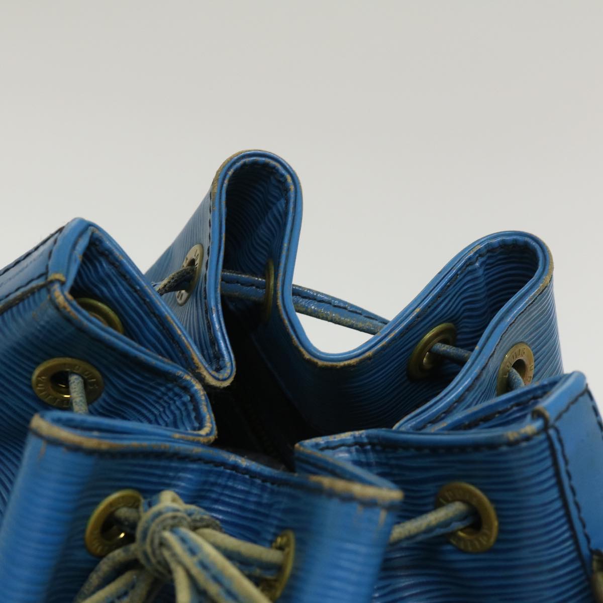 LOUIS VUITTON Epi Petit Noe Shoulder Bag Blue M44105 LV ds528