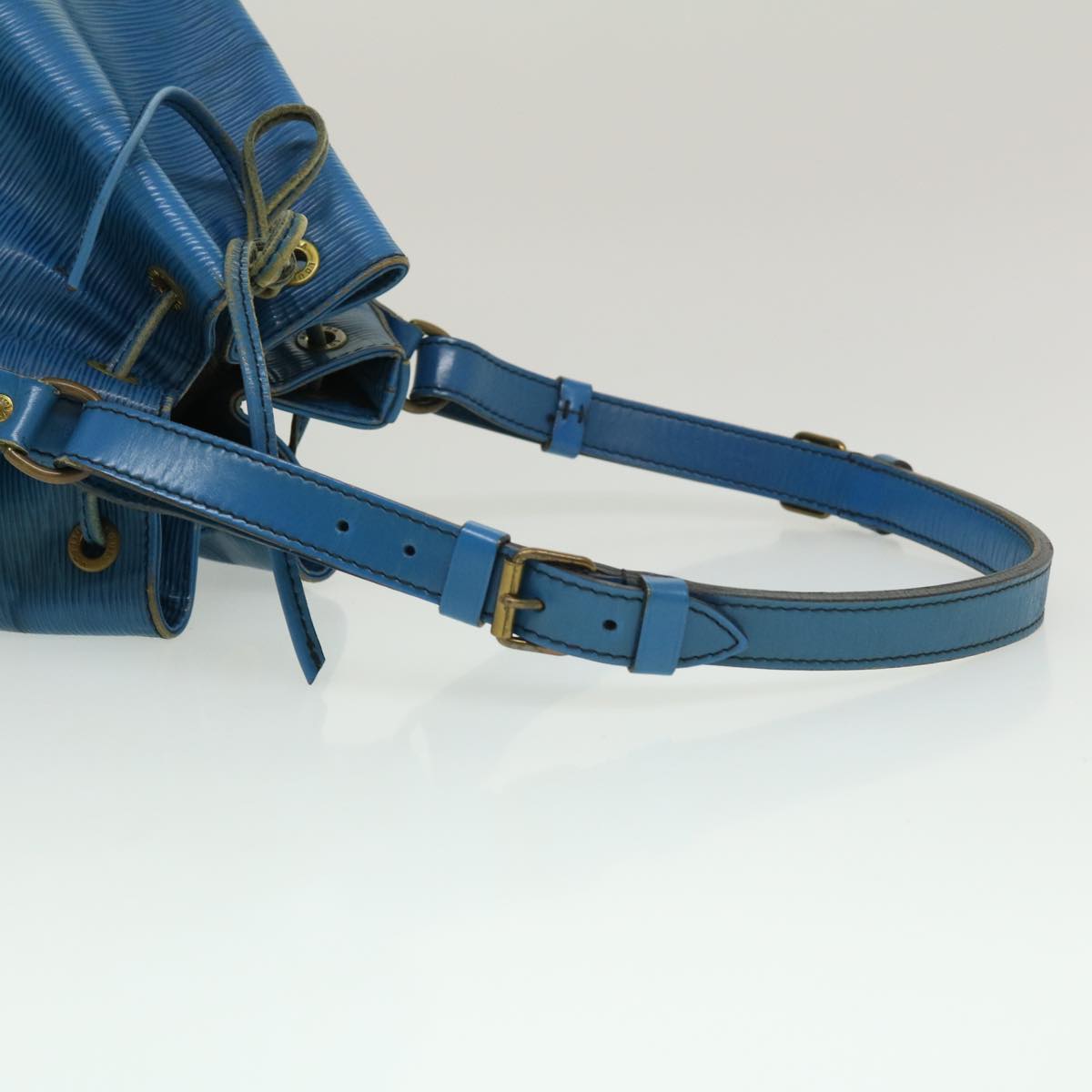 LOUIS VUITTON Epi Petit Noe Shoulder Bag Blue M44105 LV ds528