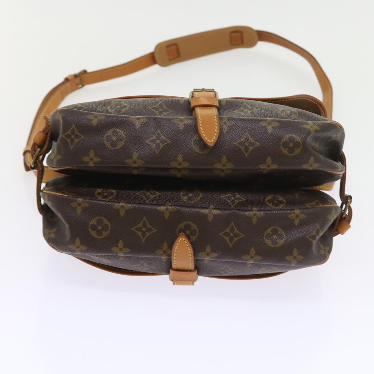 Louis Vuitton Saumur  Canvas Shoulder Bag ()