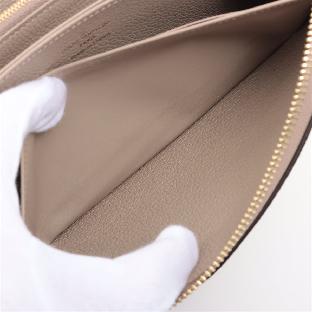 Louis Vuitton Vial Monogram Implant Zippyr Wallet M69794 Tour Trail Claim