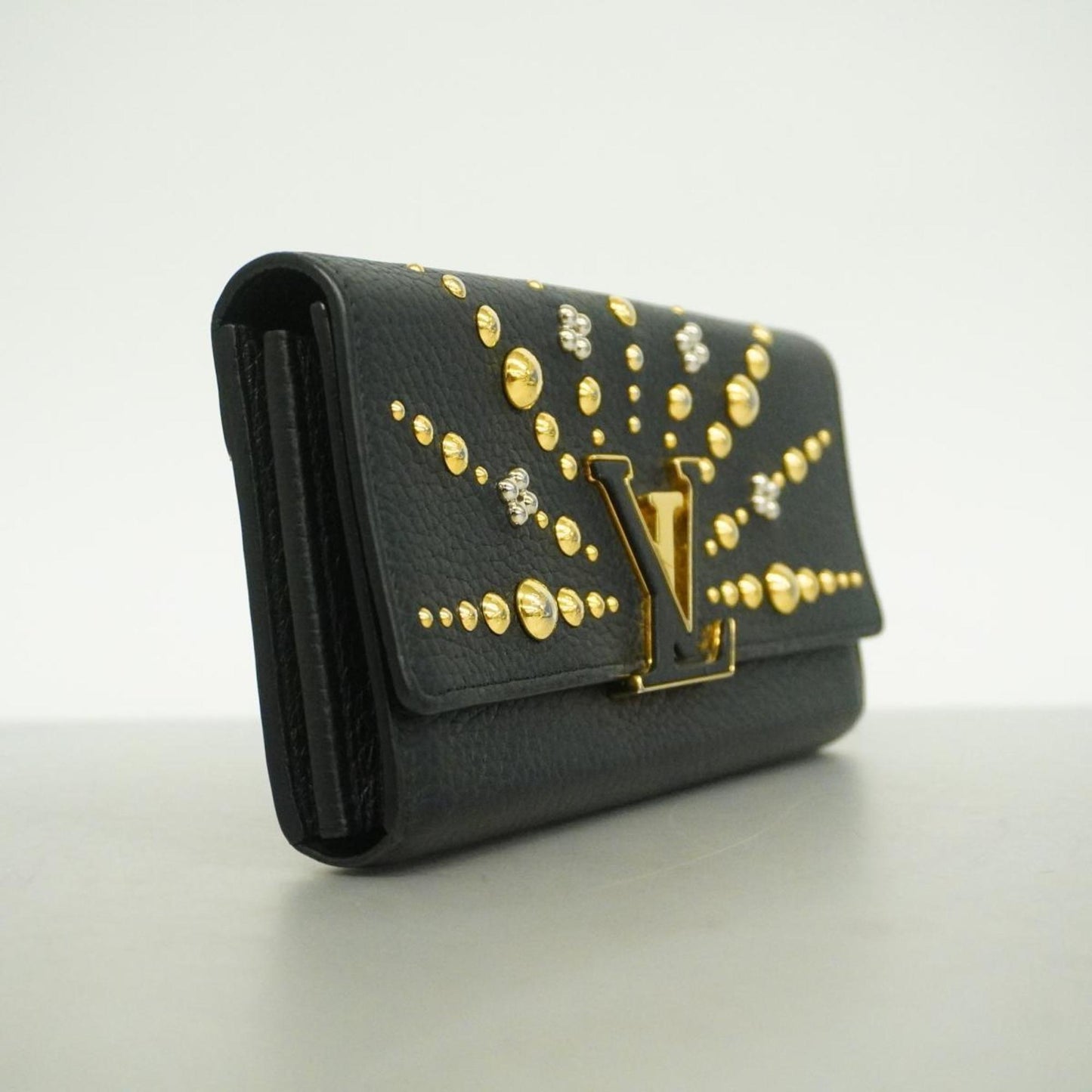 Louis Vuitton Capucines  Leather Wallet  ()