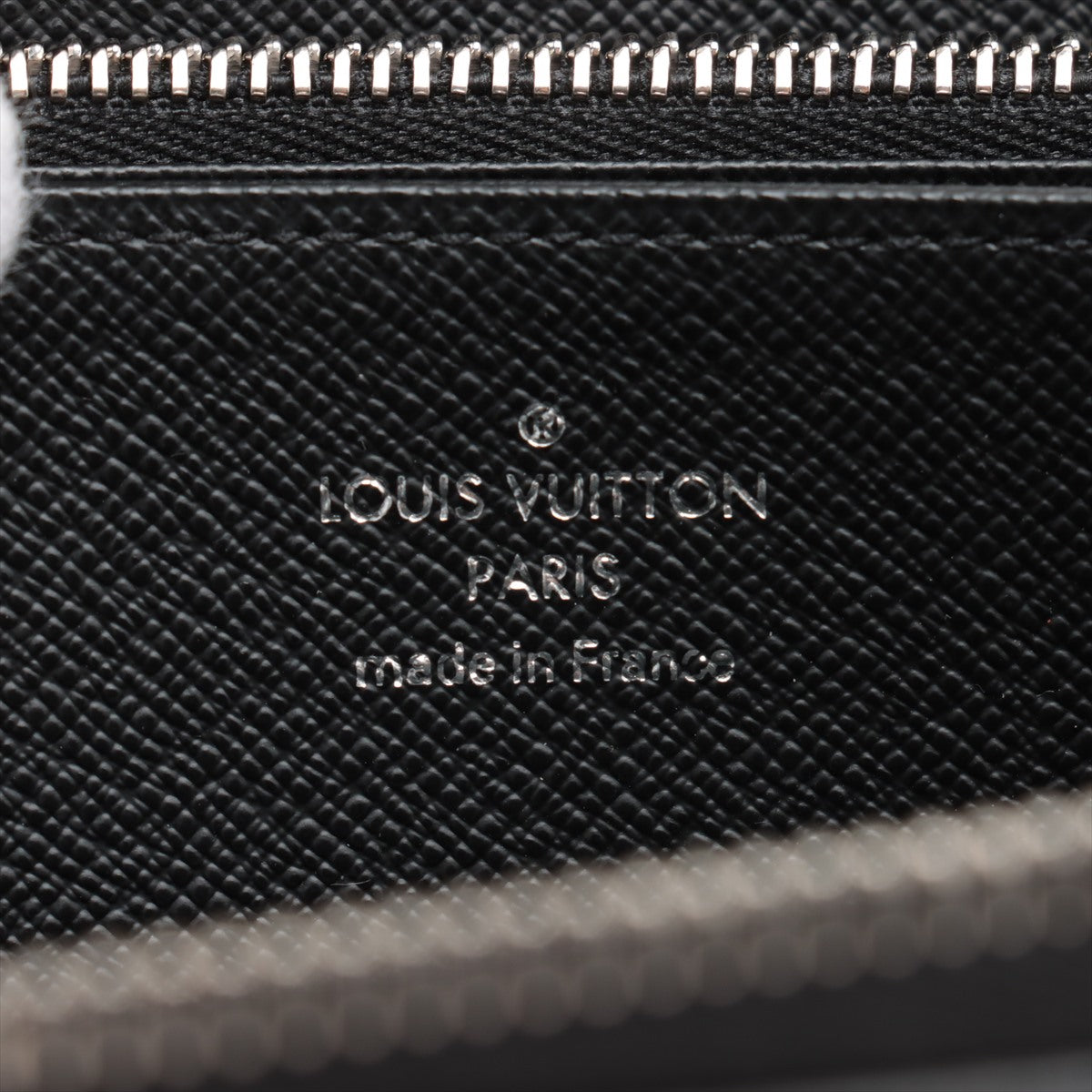 Louis Vuitton Epi  Wallet M61857 Noneir Round Zip Wallet
