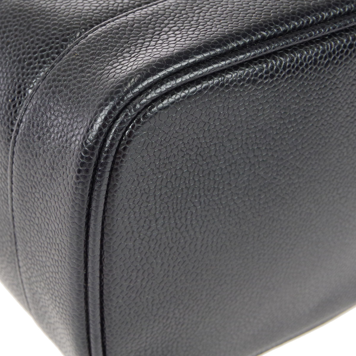 Luxury Chanel 1997-1999 Timeless Vanity Handbag Black Caviar