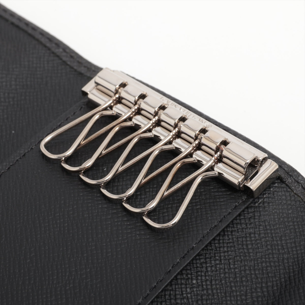 Louis Vuitton Taiga Multicle 6 M30500 Noneir Keycase